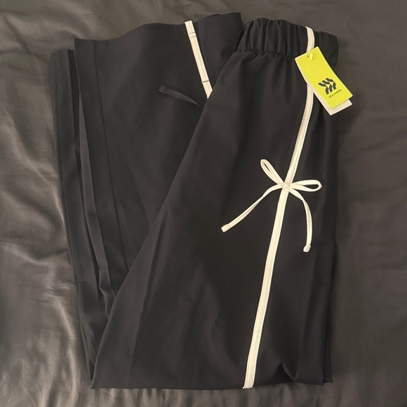 High-Rise Bow Track Pants - Picture 5 of 5